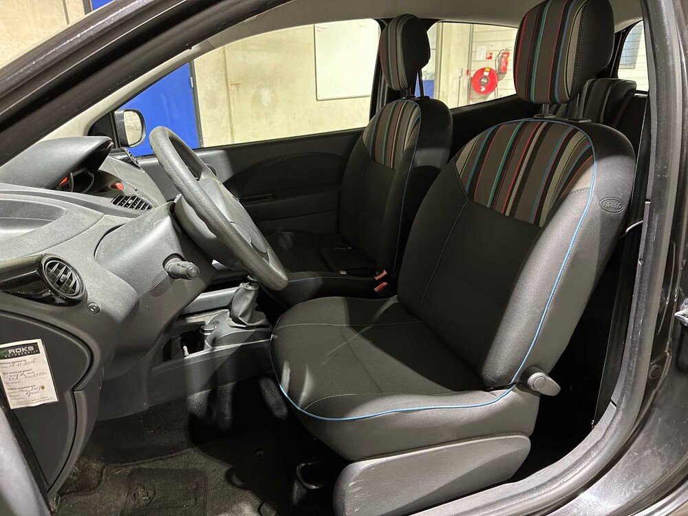 Renault Twingo 1.2 16V Parisienne 75PS 2014, 8-TJK-92