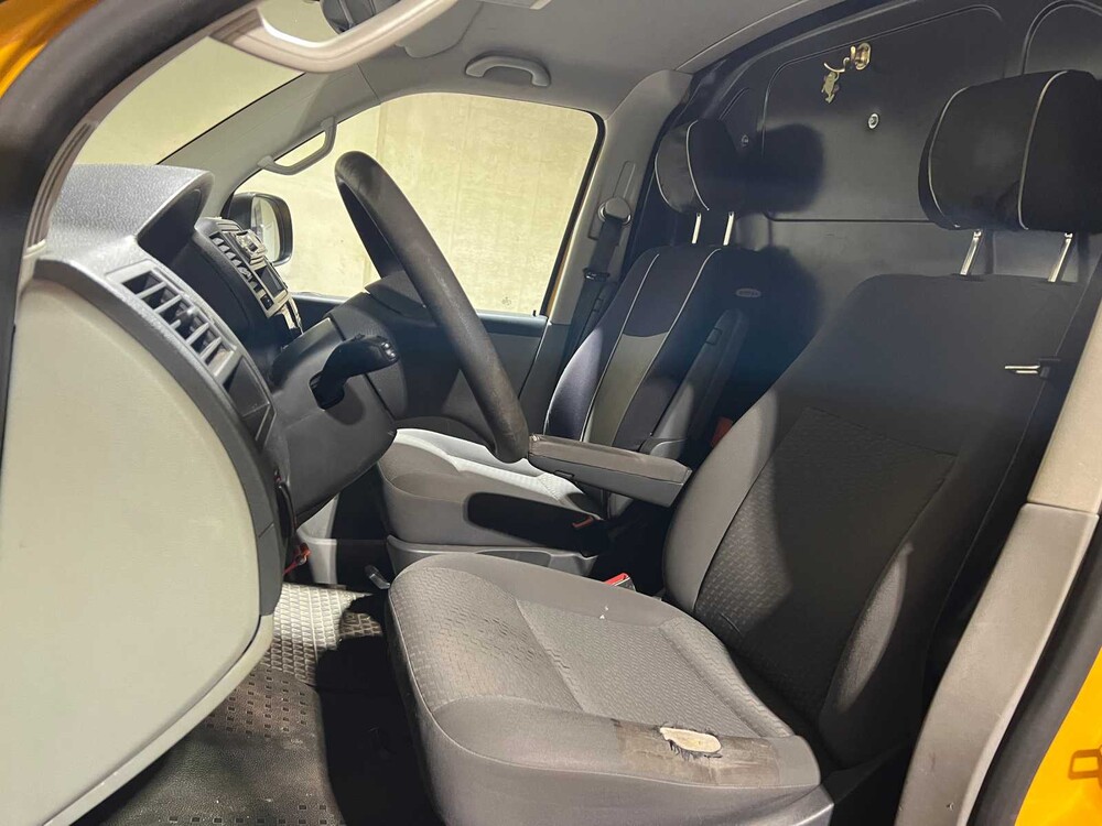 Volkswagen Transporter 2.0 TDI L2H2 102PS 2013, VB-841-S