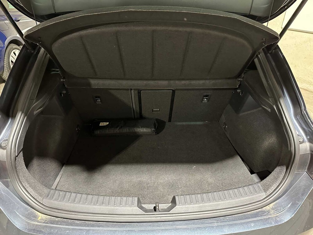 SEAT Leon 1.4 TSI eHybrid PHEV FR 150PS 2020, T-121-HL