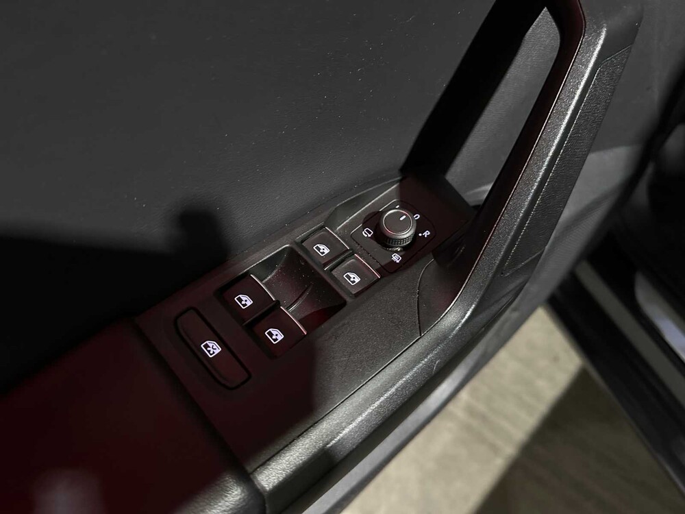 SEAT Leon 1.4 TSI eHybrid PHEV FR 150PS 2020, T-121-HL