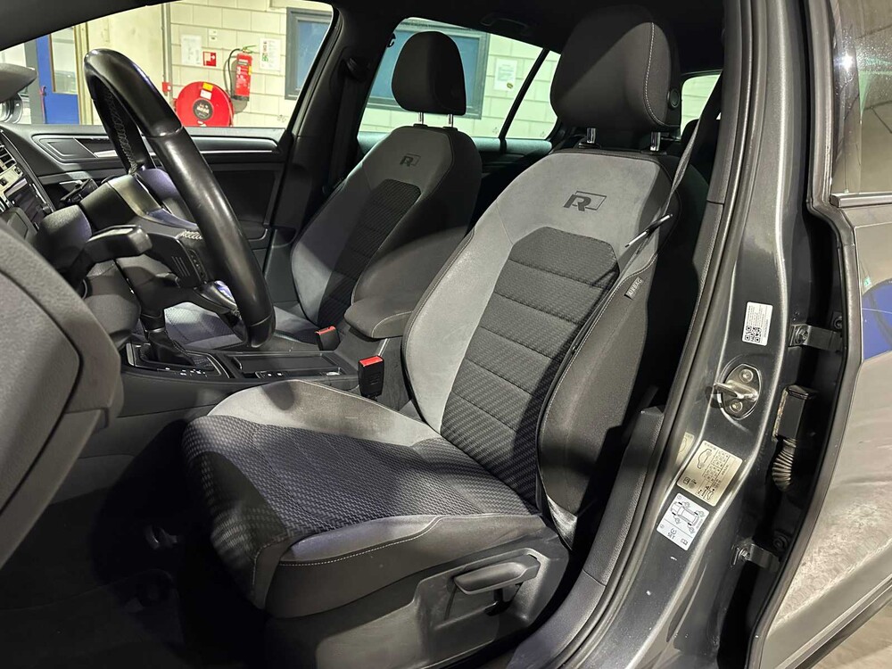 Volkswagen Golf 1.5 TSI Highline Business R 150PS 2019, ZD-532-L