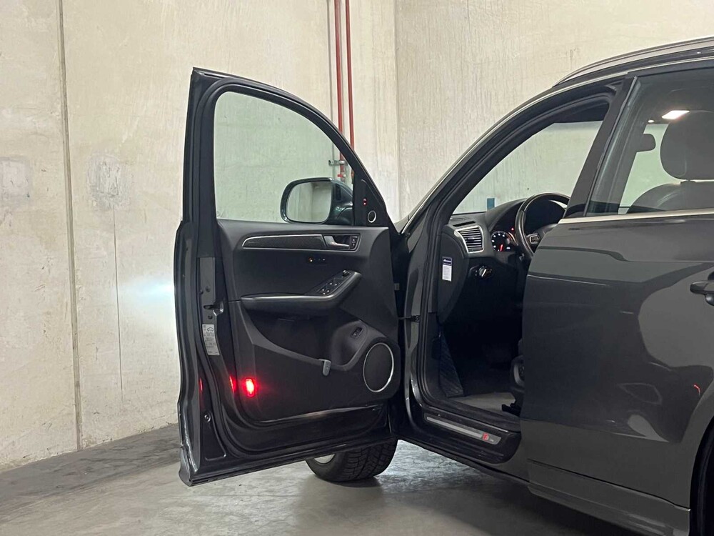 Audi Q5 3.2 FSI V6 Quattro S-line 271PS 2011, 52-XXH-7