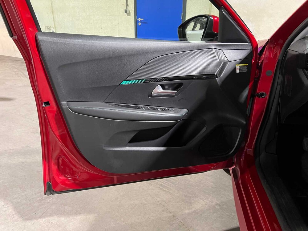 Peugeot 208 1.2 PureTech Blue Lease Allure 101PS 2020, K-806-BB