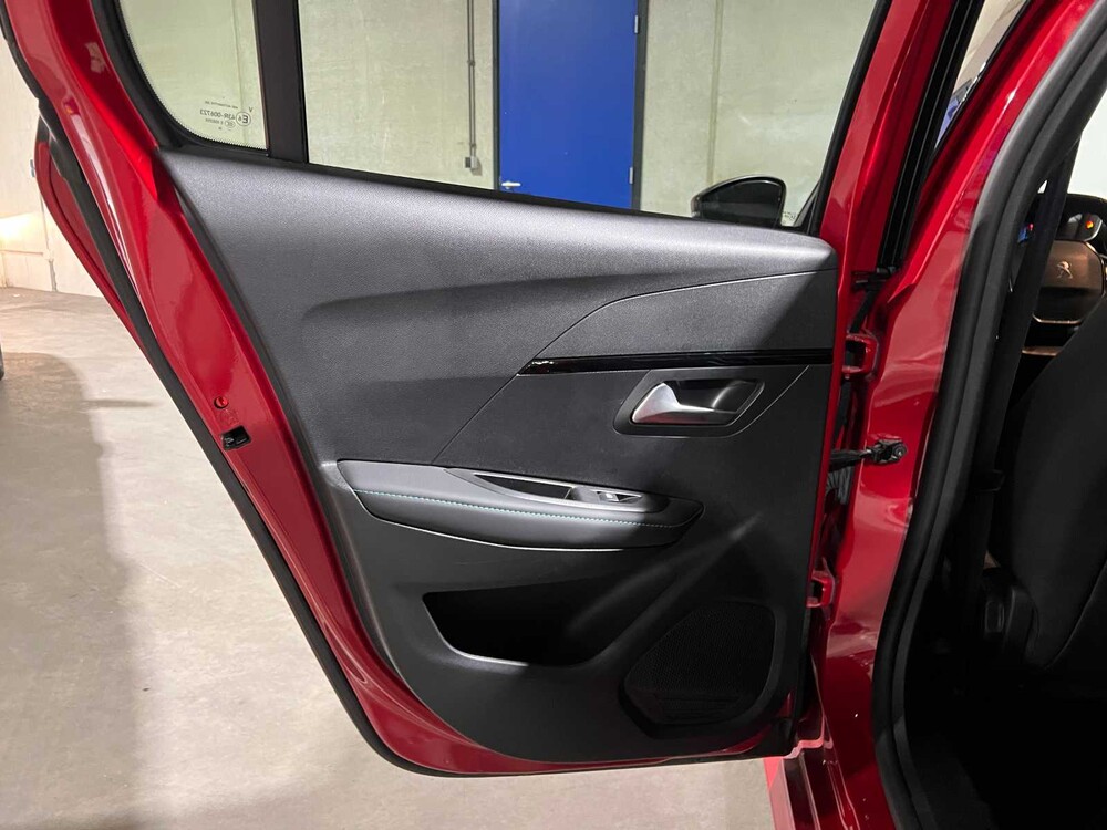 Peugeot 208 1.2 PureTech Blue Lease Allure 101PS 2020, K-806-BB