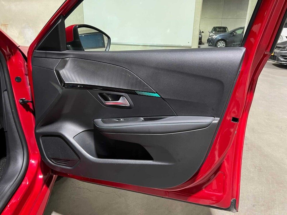 Peugeot 208 1.2 PureTech Blue Lease Allure 101PS 2020, K-806-BB