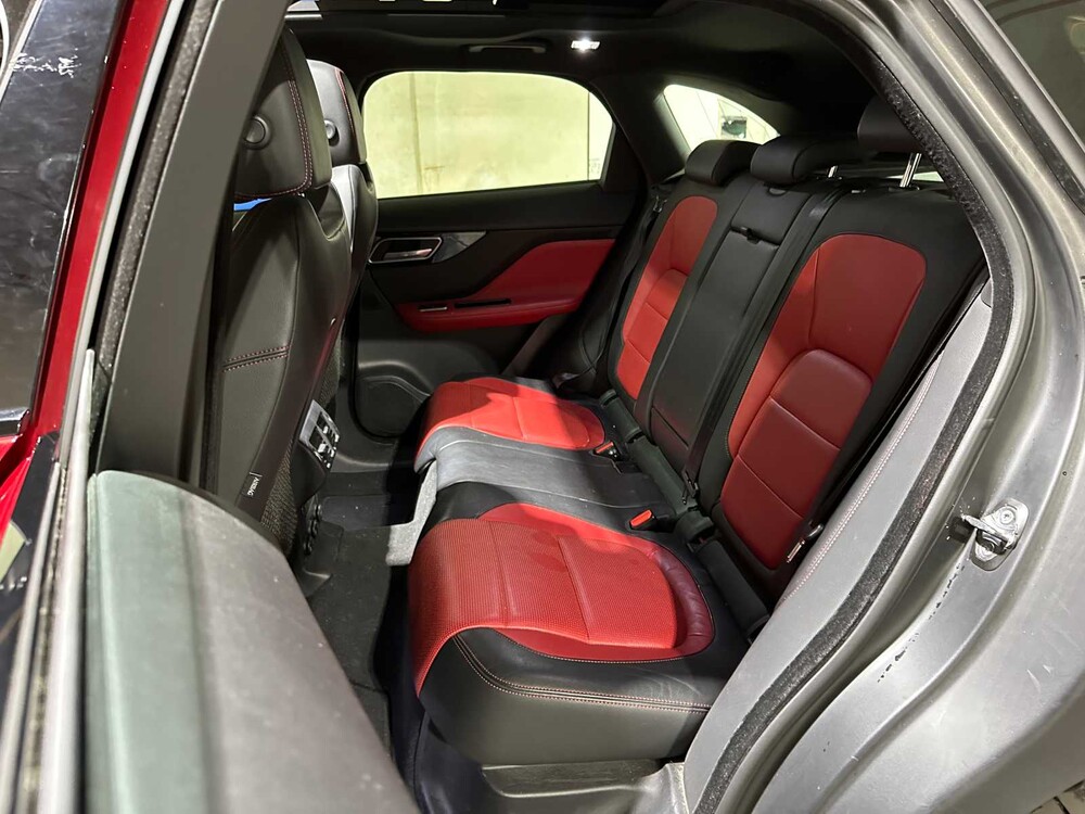 Jaguar F-PACE 2.0 Portfolio AWD 20d 179hp 2016, KK-975-V