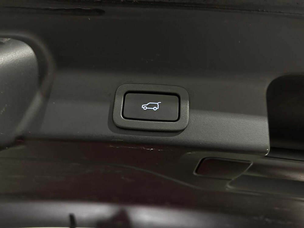 Jaguar F-PACE 2.0 Portfolio AWD 20d 179hp 2016, KK-975-V