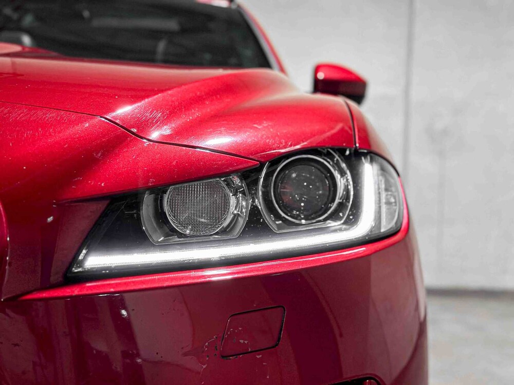 Jaguar F-PACE 2.0 Portfolio AWD 20d 179hp 2016, KK-975-V