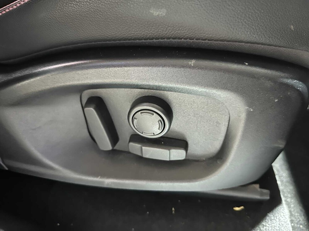 Jaguar F-PACE 2.0 Portfolio AWD 20d 179hp 2016, KK-975-V