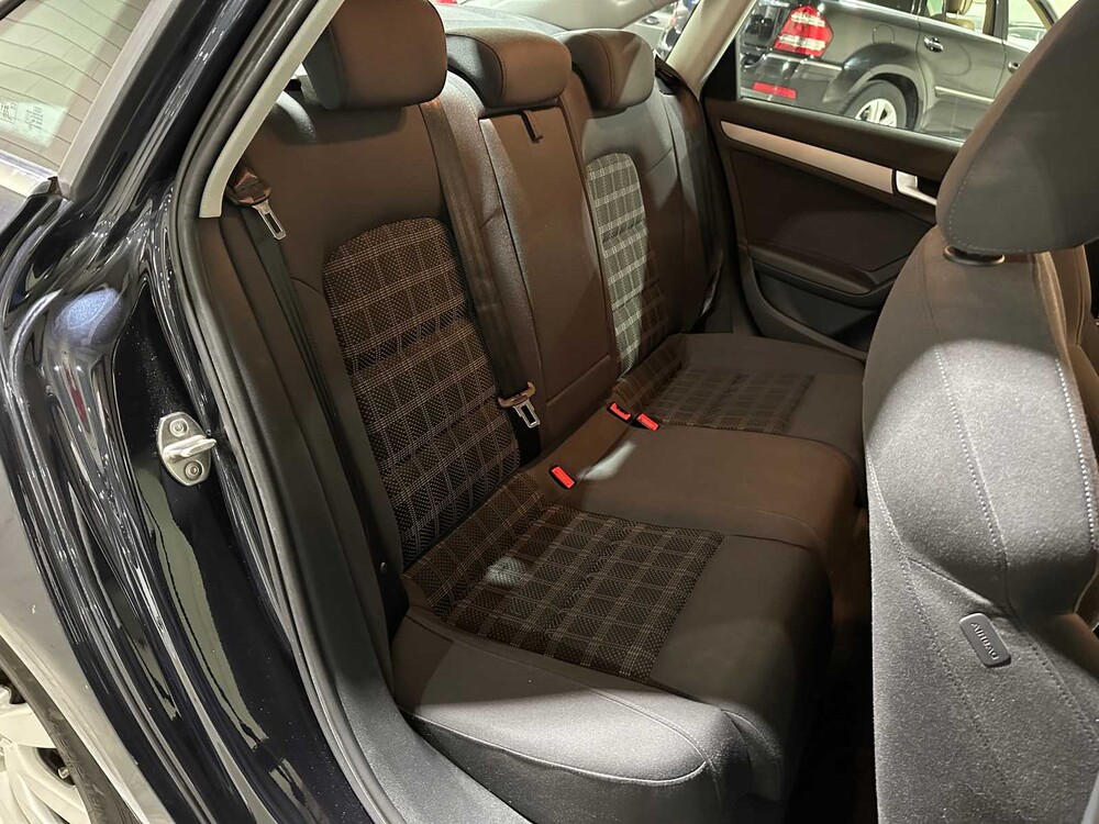 Audi A4 Limousine 1.8 TFSI Business Edition 170PS 2013, 6-KJK-21