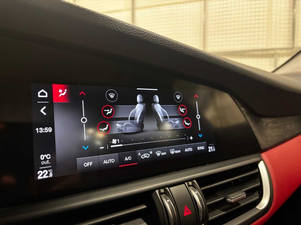 Alfa Romeo Guilia (Facelift) 280hp 2020 -NERO BLACK EDITION-