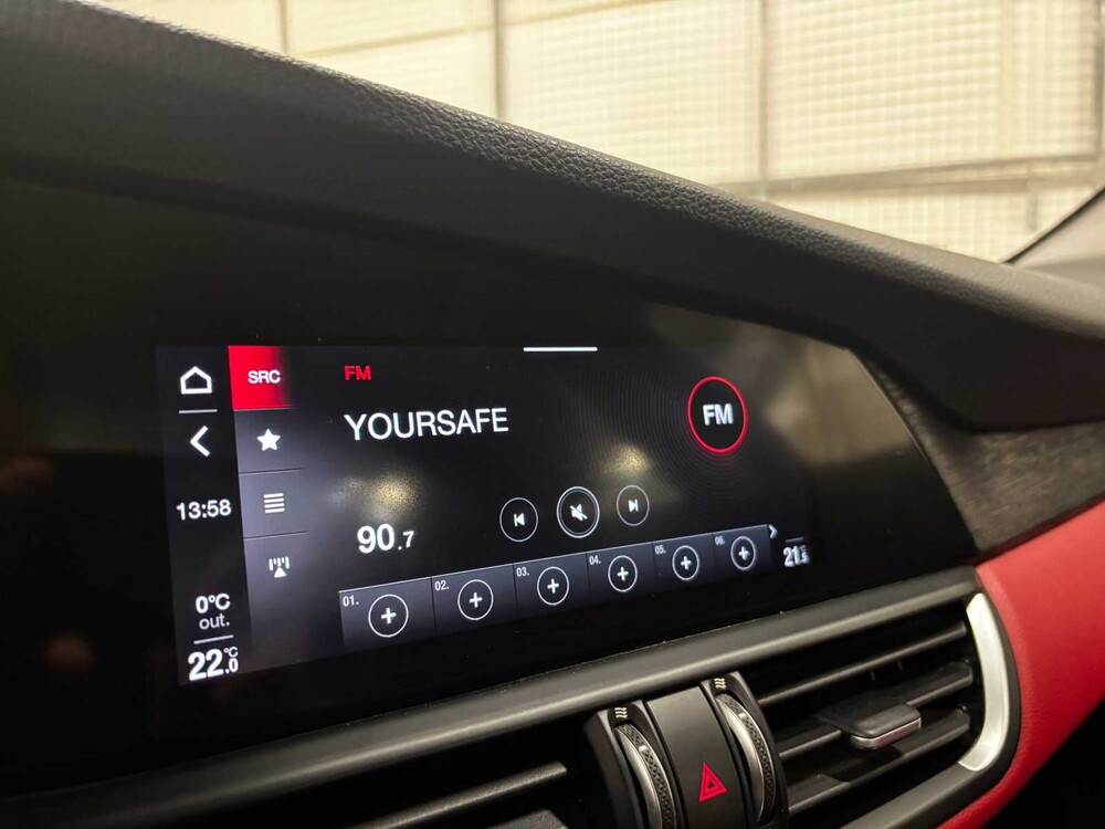 Alfa Romeo Guilia (Facelift) 280hp 2020 -NERO BLACK EDITION-