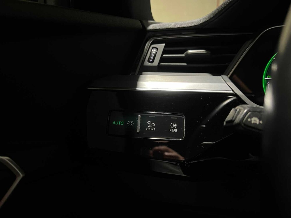 Audi e-tron 50 S-Line Quattro Launch Edition Black 71 kWh 313hp 2019, H-013-BN