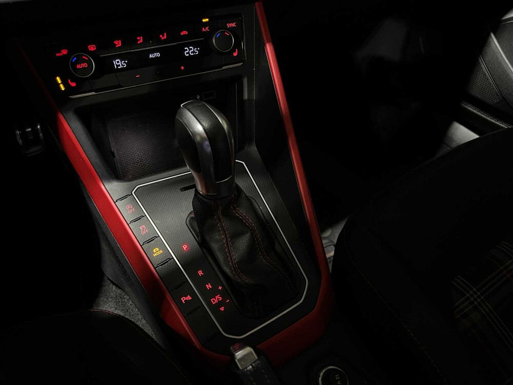 Volkswagen Polo GTI 2.0 TSI 200pk 2019, T-308-RZ