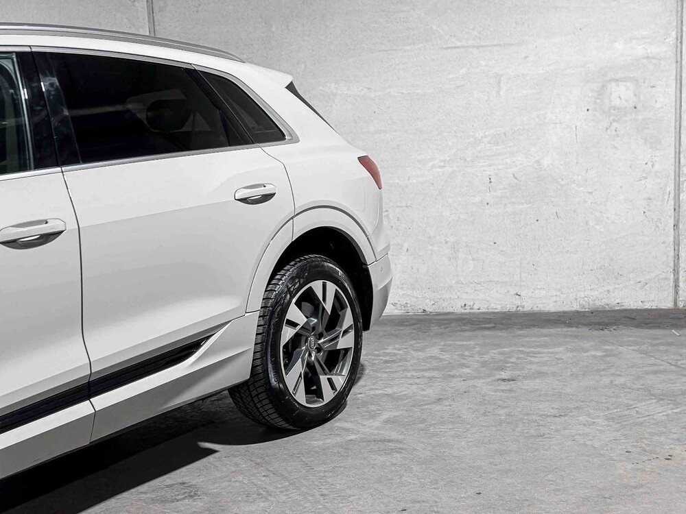 Audi e-tron 50 Quattro Business Edition 71 kWh 313pk 2020, J-746-HG
