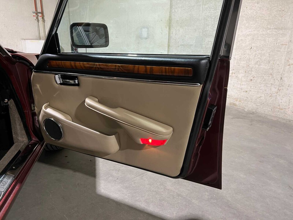 Jaguar Sovereign 4.2 Sovereign 206pk 1986, 49-DH-ZZ