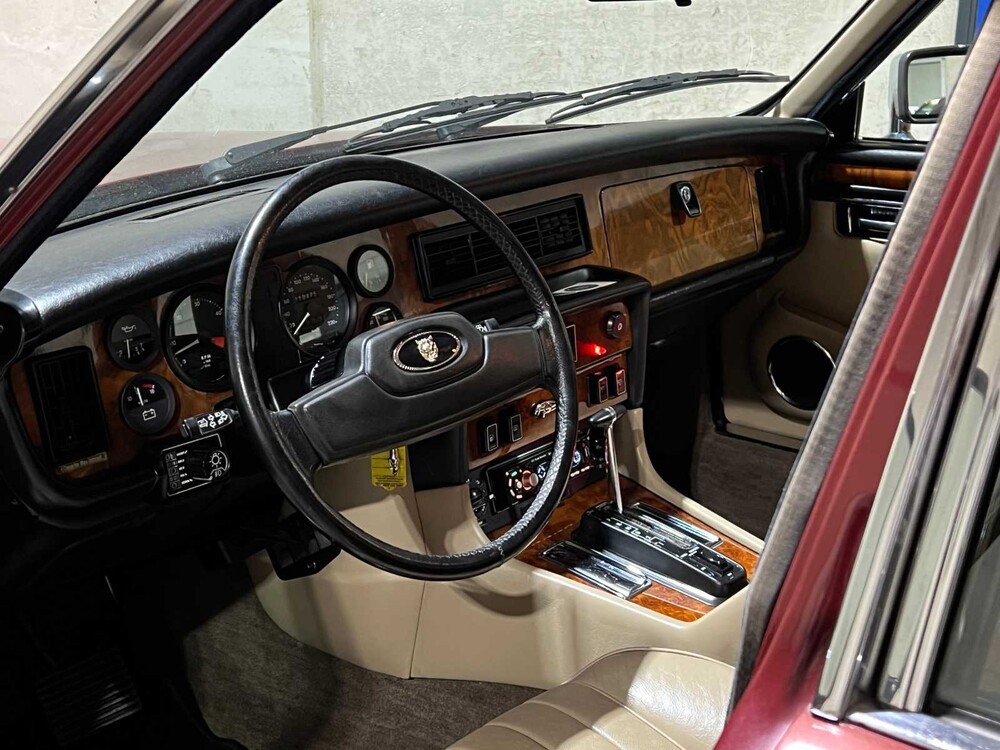 Jaguar Sovereign 4.2 Sovereign 206pk 1986, 49-DH-ZZ