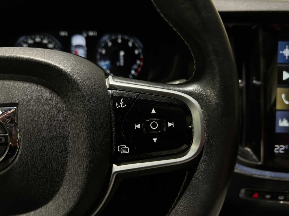 Volvo V60 2.0 T4 R-Design 190pk 2020, J-495-DH