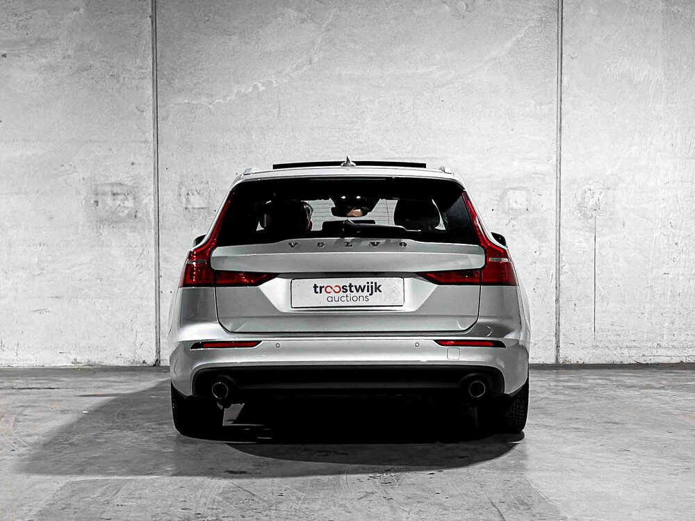 Volvo V60 2.0 T4 R-Design 190pk 2020, J-495-DH