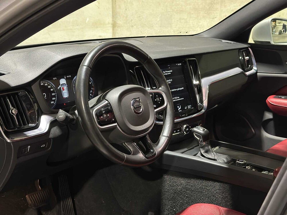 Volvo V60 2.0 T4 R-Design 190pk 2020, J-495-DH
