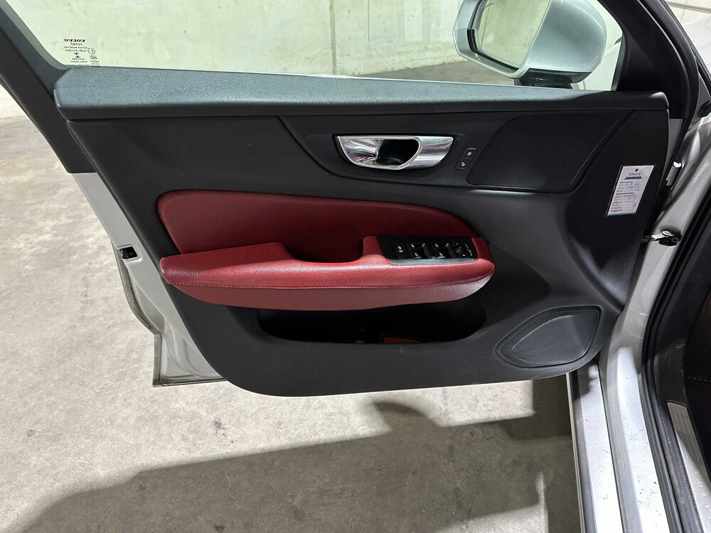 Volvo V60 2.0 T4 R-Design 190pk 2020, J-495-DH