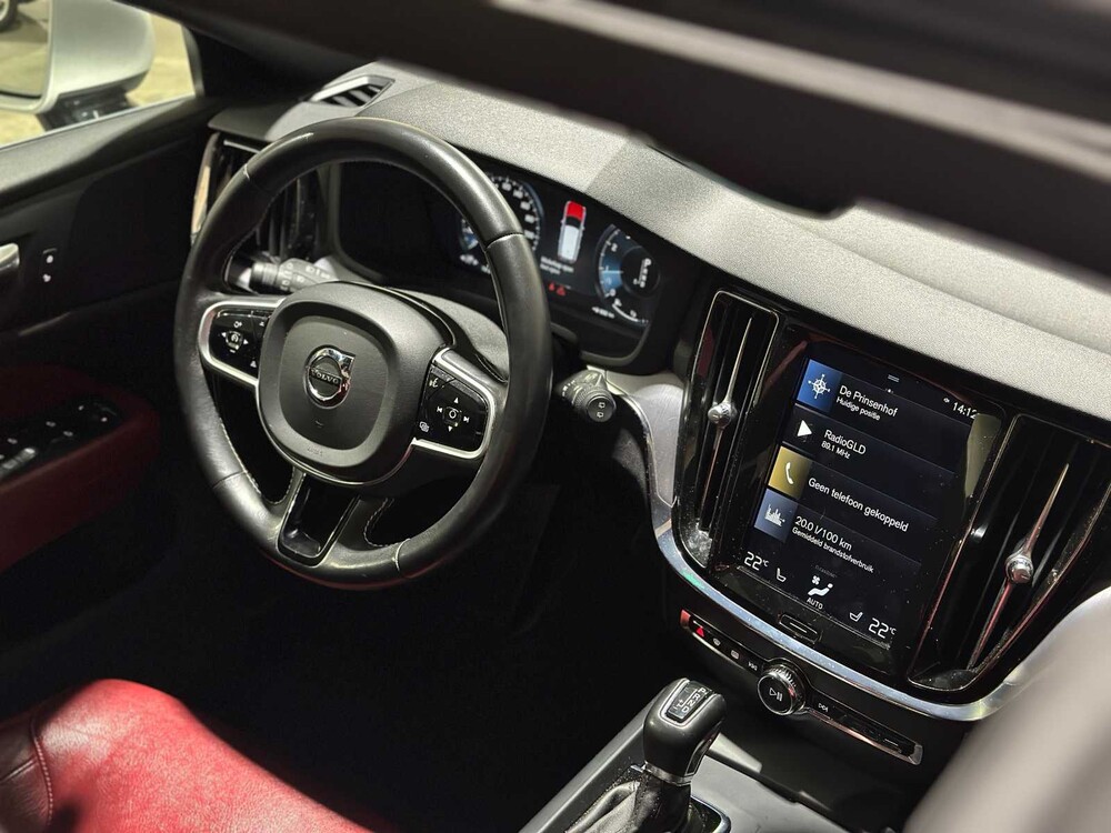 Volvo V60 2.0 T4 R-Design 190pk 2020, J-495-DH