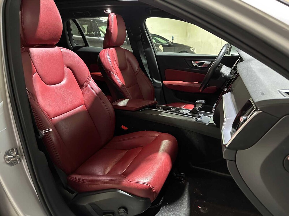 Volvo V60 2.0 T4 R-Design 190pk 2020, J-495-DH