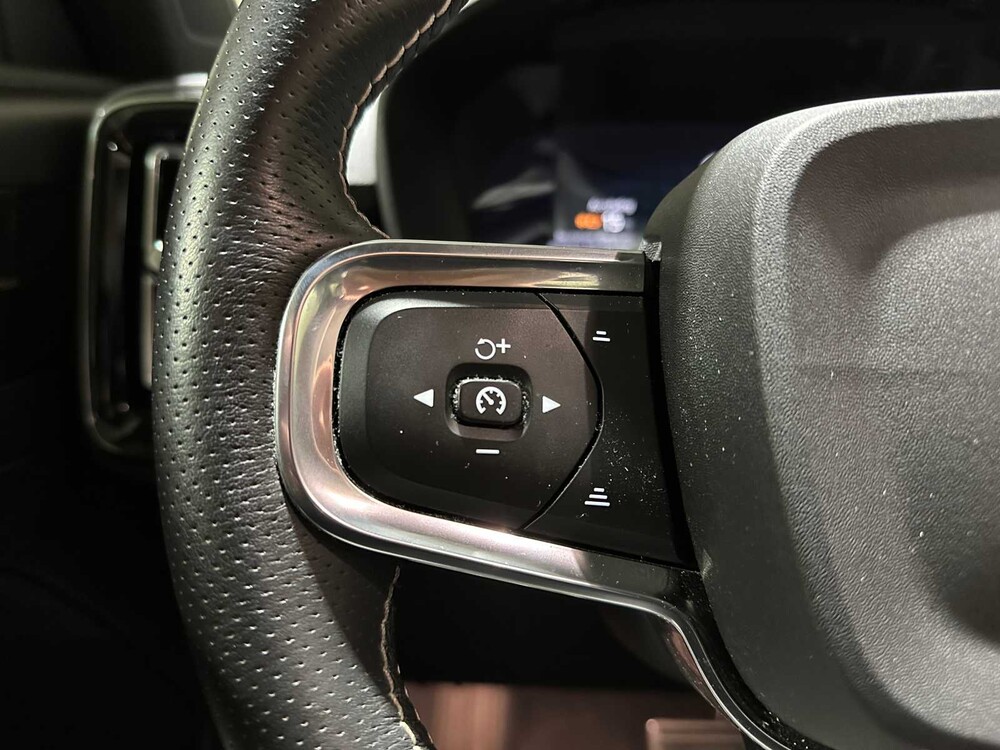 Volvo XC40 Recharge P8 AWD R-Design 408pk 2021, L-317-FX