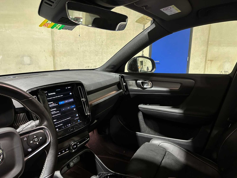 Volvo XC40 Recharge P8 AWD R-Design 408pk 2021, L-317-FX