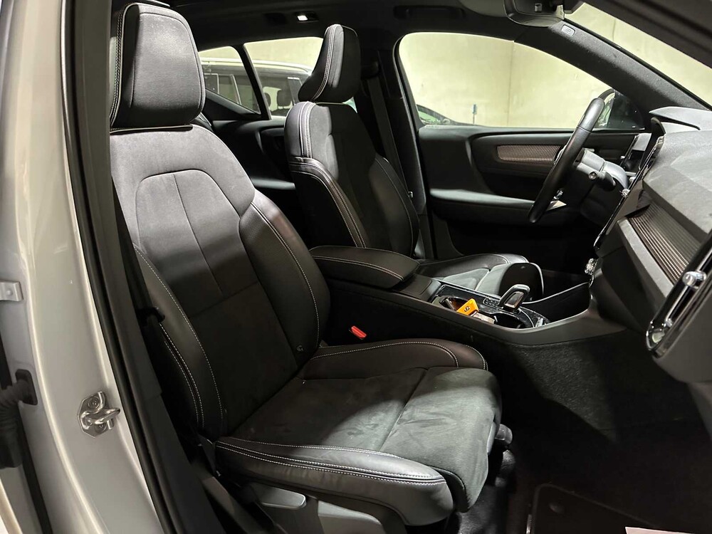 Volvo XC40 Recharge P8 AWD R-Design 408pk 2021, L-317-FX