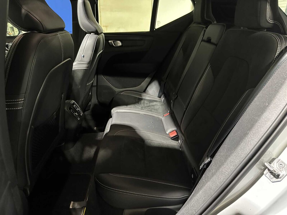 Volvo XC40 Recharge P8 AWD R-Design 408pk 2021, L-317-FX