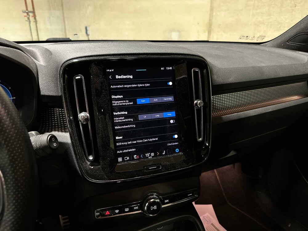 Volvo XC40 Recharge P8 AWD R-Design 408pk 2021, L-317-FX