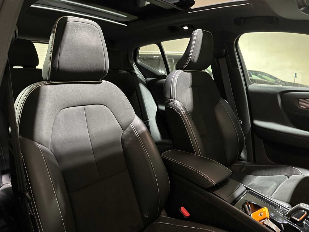 Volvo XC40 Recharge P8 AWD R-Design 408pk 2021, L-317-FX