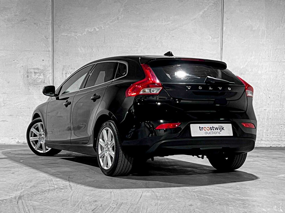 Volvo V40 2.0 D2 Nordic+ Inscription 120PS 2016, KN-272-N