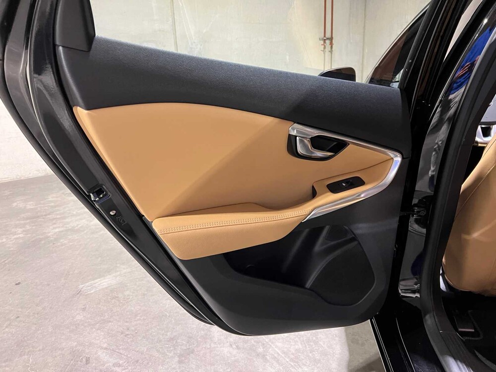 Volvo V40 2.0 D2 Nordic+ Inscription 120PS 2016, KN-272-N