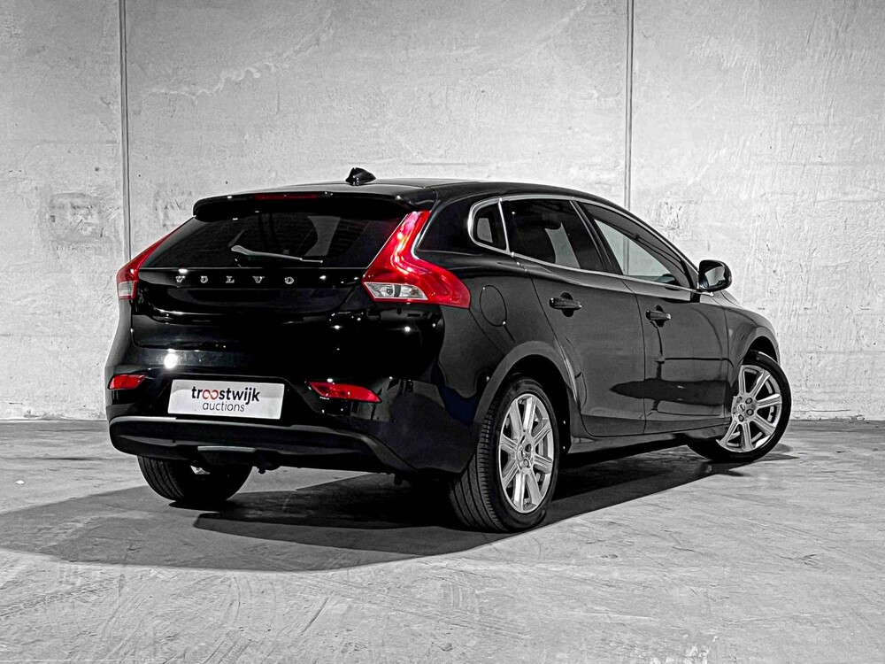 Volvo V40 2.0 D2 Nordic+ Inscription 120PS 2016, KN-272-N