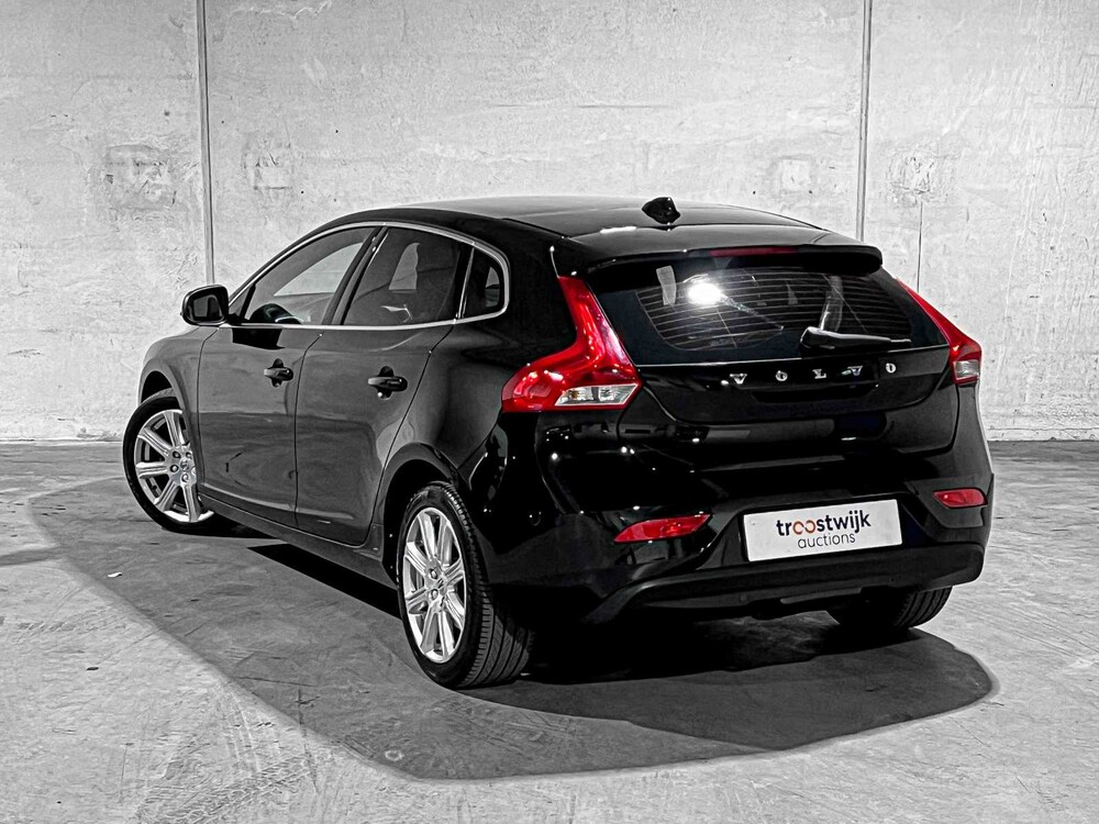 Volvo V40 2.0 D2 Nordic+ Inscription 120PS 2016, KN-272-N