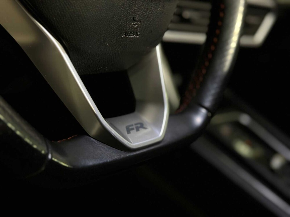 SEAT Leon 1.4 TSI eHybrid PHEV FR 150PS 2020, T-121-HL