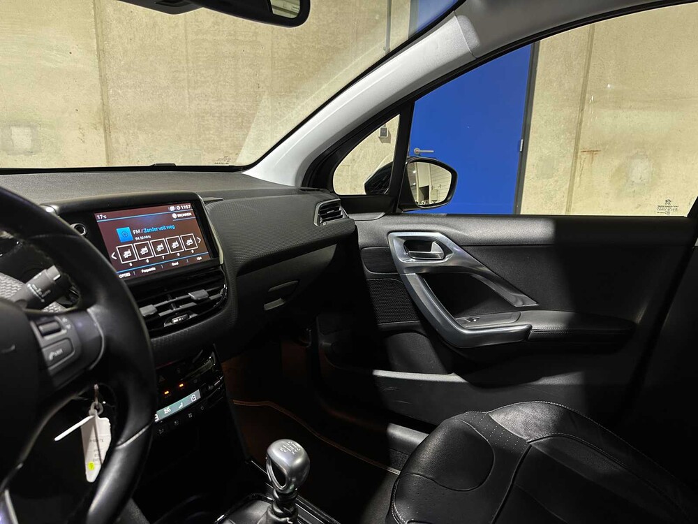 Peugeot 2008 1.2 PureTech GT-line 131pk 2017, XJ-930-V