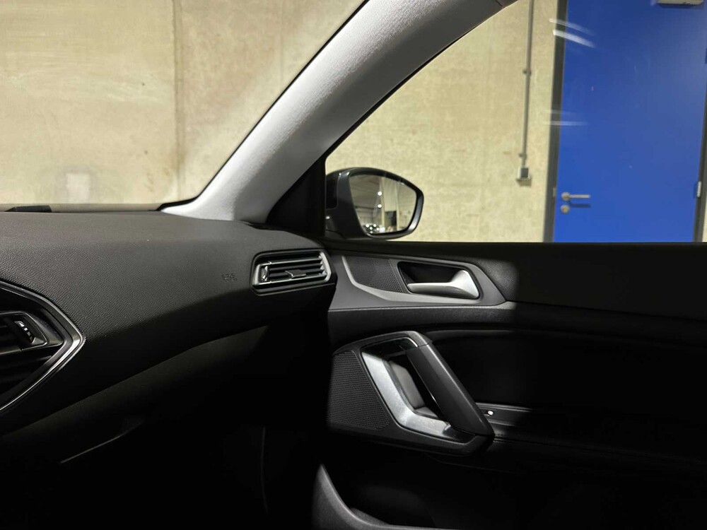 Peugeot 308 1.2 PureTech Allure 131pk 2014, 9-XZD-80