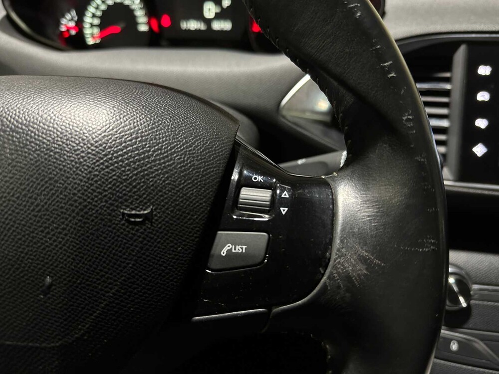 Peugeot 308 1.2 PureTech Allure 131pk 2014, 9-XZD-80