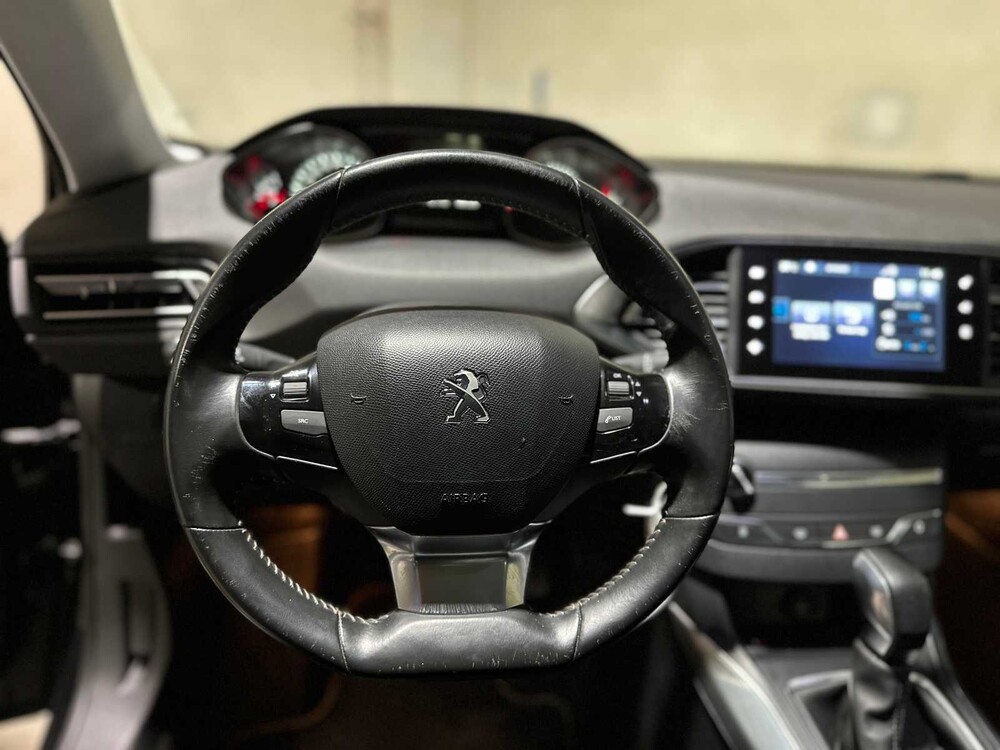 Peugeot 308 1.2 PureTech Allure 131pk 2014, 9-XZD-80