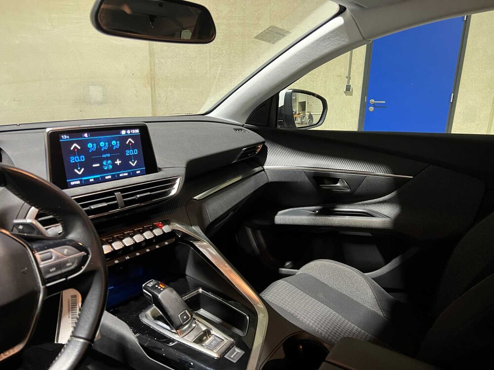 Peugeot 5008 1.2 PureTech Blue Lease Executive 131PS 2020, G-076-XH