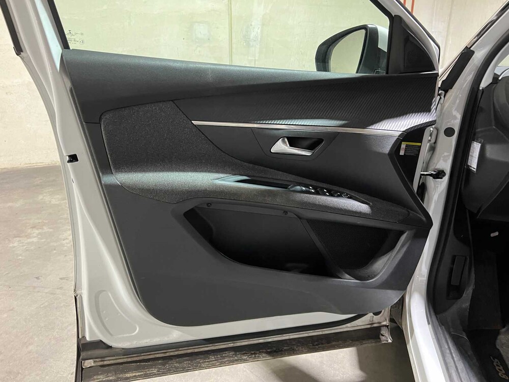 Peugeot 5008 1.2 PureTech Blue Lease Executive 131PS 2020, G-076-XH