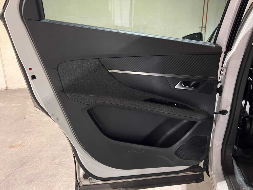 Peugeot 5008 1.2 PureTech Blue Lease Executive 131PS 2020, G-076-XH