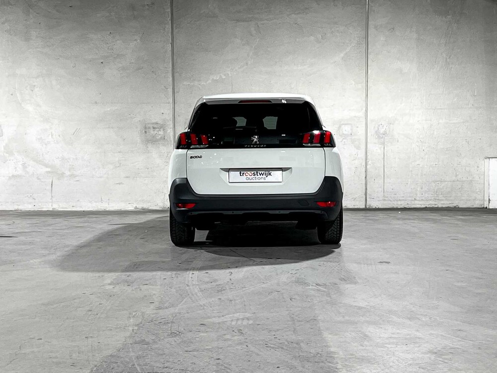 Peugeot 5008 1.2 PureTech Blue Lease Executive 131PS 2020, G-076-XH