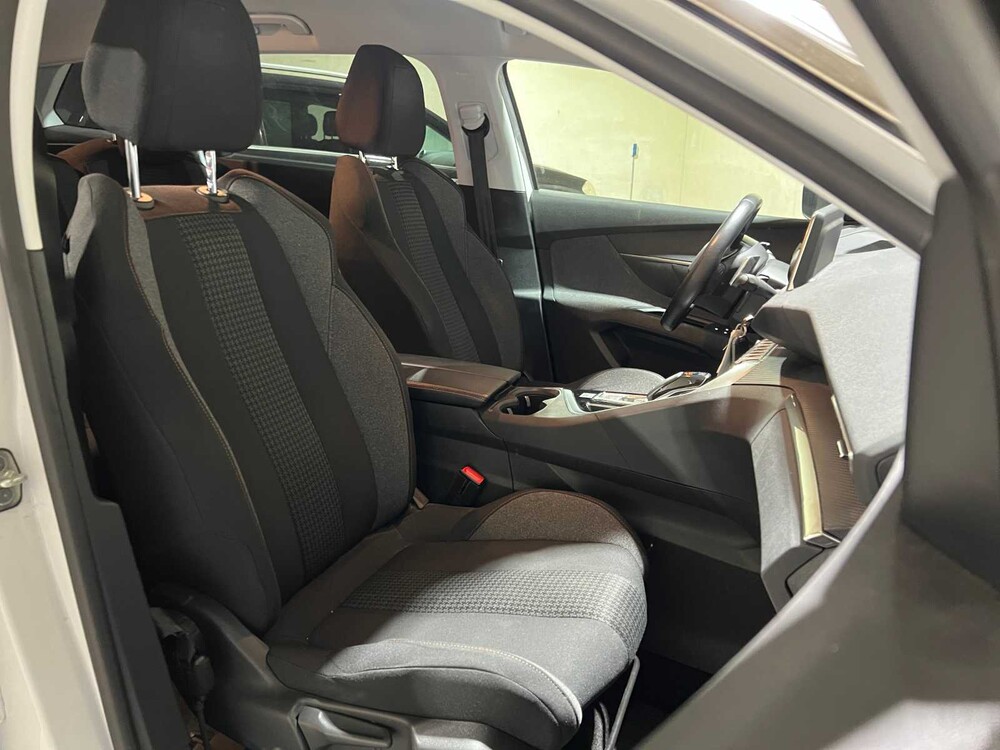 Peugeot 5008 1.2 PureTech Blue Lease Executive 131PS 2020, G-076-XH