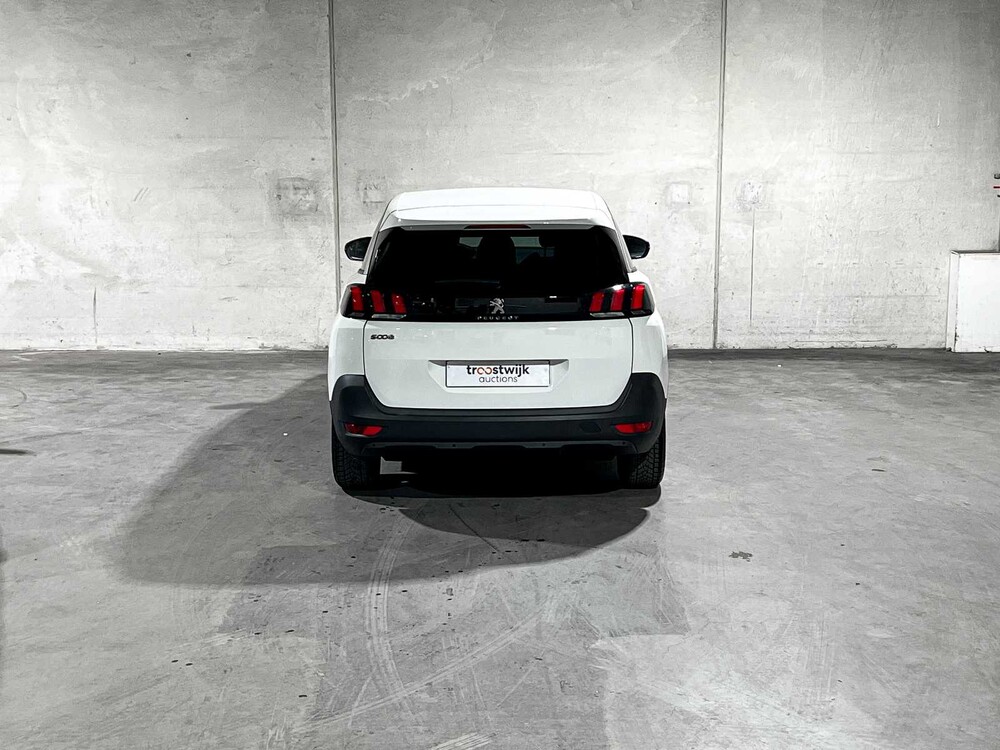 Peugeot 5008 1.2 PureTech Blue Lease Executive 131PS 2020, G-076-XH