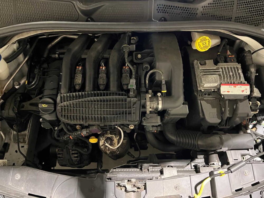 Citroen C4 Cactus 1.2 PureT. Business 82PS 2016, JK-592-S