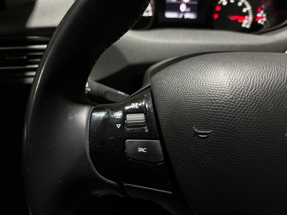 Peugeot 308 SW 1.2 PureTech Blue Lease Premium 131PS 2020, H-925-TP